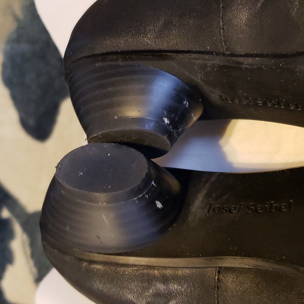 Josef Seibel Ruched front Leather Booties  10.5/41 - Picture 5 of 7
